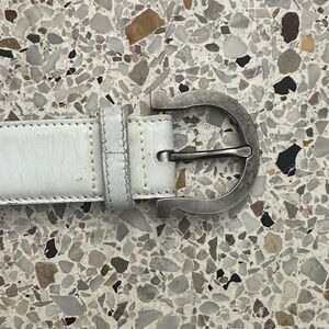 Salvatore Ferragamo made in Italy white silver belt 34 vintage
